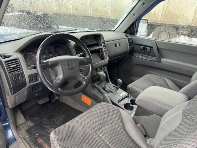 Синій Міцубісі Паджеро, об'ємом двигуна 0 л та пробігом 321 тис. км за 2800 $, фото 3 на Automoto.ua