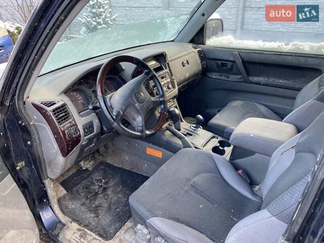 Синій Міцубісі Паджеро, об'ємом двигуна 3.2 л та пробігом 299 тис. км за 5500 $, фото 5 на Automoto.ua