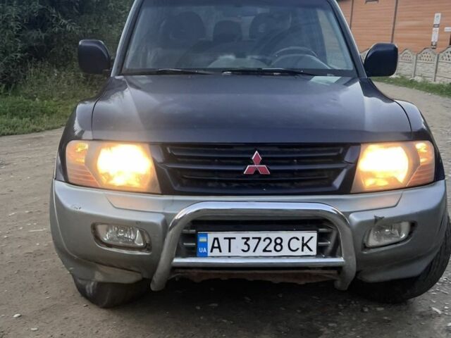 Синий Мицубиси Паджеро, объемом двигателя 0 л и пробегом 300 тыс. км за 6399 $, фото 1 на Automoto.ua