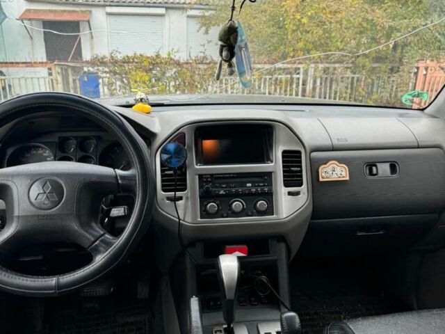 Синий Мицубиси Паджеро, объемом двигателя 3.2 л и пробегом 400 тыс. км за 5800 $, фото 10 на Automoto.ua