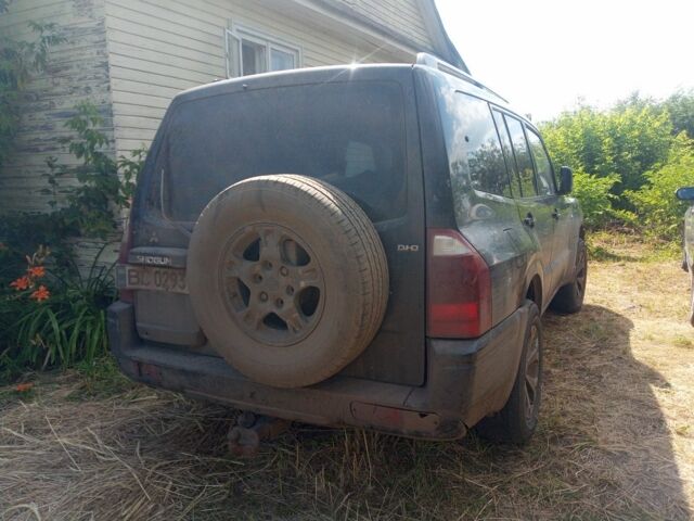 Синий Мицубиси Паджеро, объемом двигателя 3.2 л и пробегом 172 тыс. км за 3200 $, фото 2 на Automoto.ua