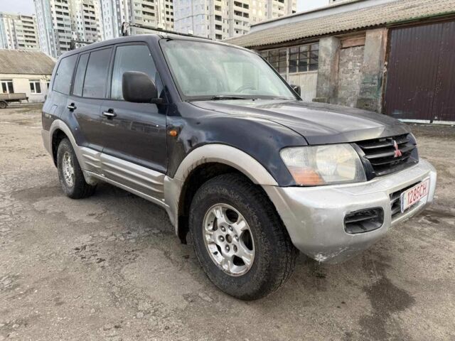 Синій Міцубісі Паджеро, об'ємом двигуна 3.2 л та пробігом 277 тис. км за 4000 $, фото 3 на Automoto.ua