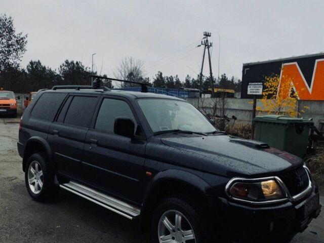 Синий Мицубиси Паджеро, объемом двигателя 2.5 л и пробегом 250 тыс. км за 2450 $, фото 2 на Automoto.ua