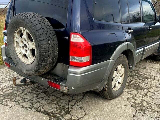 Синій Міцубісі Паджеро, об'ємом двигуна 2.9 л та пробігом 320 тис. км за 4400 $, фото 1 на Automoto.ua