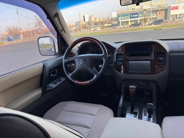 Синий Мицубиси Паджеро, объемом двигателя 3 л и пробегом 227 тыс. км за 8900 $, фото 16 на Automoto.ua