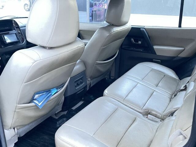 Синий Мицубиси Паджеро, объемом двигателя 3 л и пробегом 180 тыс. км за 6500 $, фото 15 на Automoto.ua