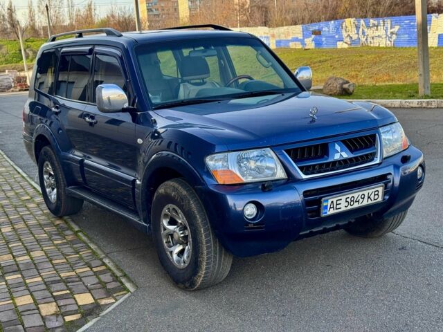 Синий Мицубиси Паджеро, объемом двигателя 3 л и пробегом 227 тыс. км за 8900 $, фото 4 на Automoto.ua