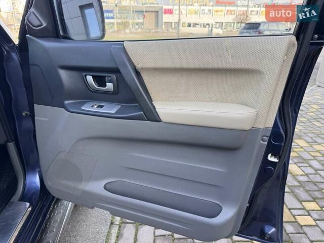 Синий Мицубиси Паджеро, объемом двигателя 2.97 л и пробегом 227 тыс. км за 8900 $, фото 20 на Automoto.ua