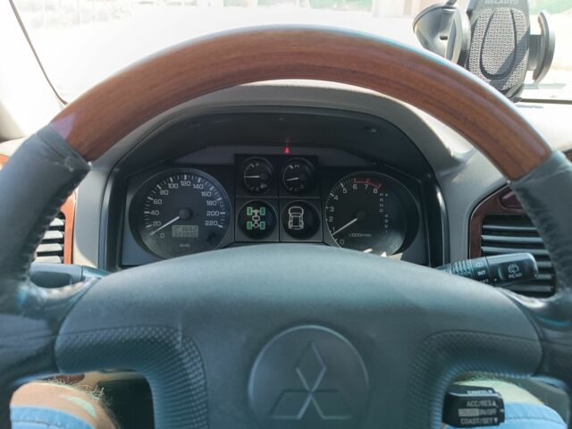 Синій Міцубісі Паджеро, об'ємом двигуна 3 л та пробігом 370 тис. км за 6000 $, фото 7 на Automoto.ua