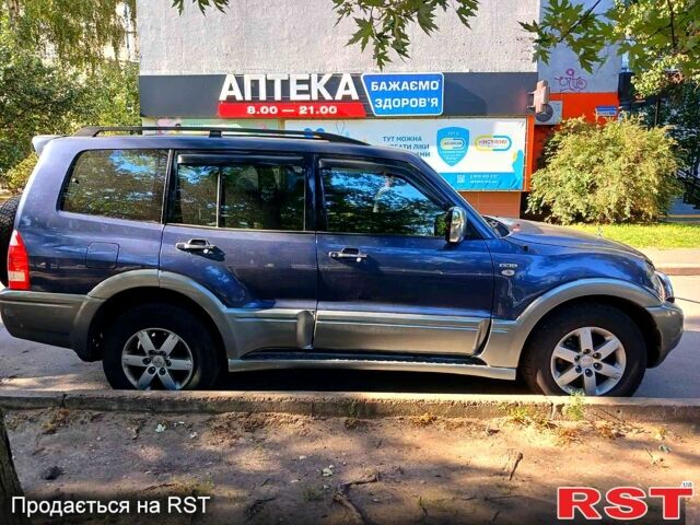 Синій Міцубісі Паджеро, об'ємом двигуна 3.8 л та пробігом 315 тис. км за 7300 $, фото 2 на Automoto.ua