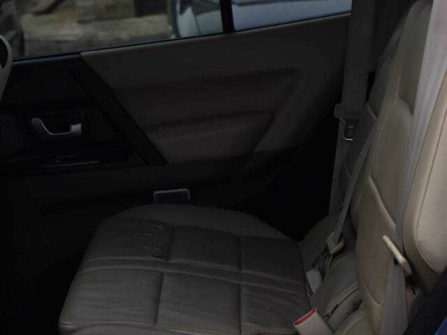 Синій Міцубісі Паджеро, об'ємом двигуна 3 л та пробігом 220 тис. км за 8450 $, фото 18 на Automoto.ua