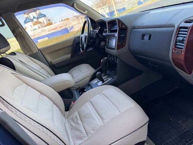 Синий Мицубиси Паджеро, объемом двигателя 3 л и пробегом 227 тыс. км за 8900 $, фото 21 на Automoto.ua