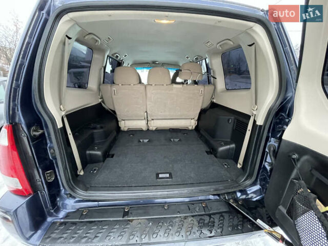 Синій Міцубісі Паджеро, об'ємом двигуна 3 л та пробігом 295 тис. км за 8500 $, фото 38 на Automoto.ua