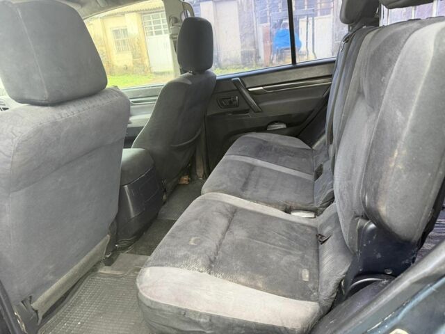 Синий Мицубиси Паджеро, объемом двигателя 3.2 л и пробегом 271 тыс. км за 5000 $, фото 7 на Automoto.ua