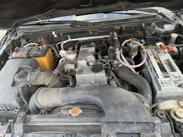 Синий Мицубиси Паджеро, объемом двигателя 3.2 л и пробегом 271 тыс. км за 5000 $, фото 8 на Automoto.ua