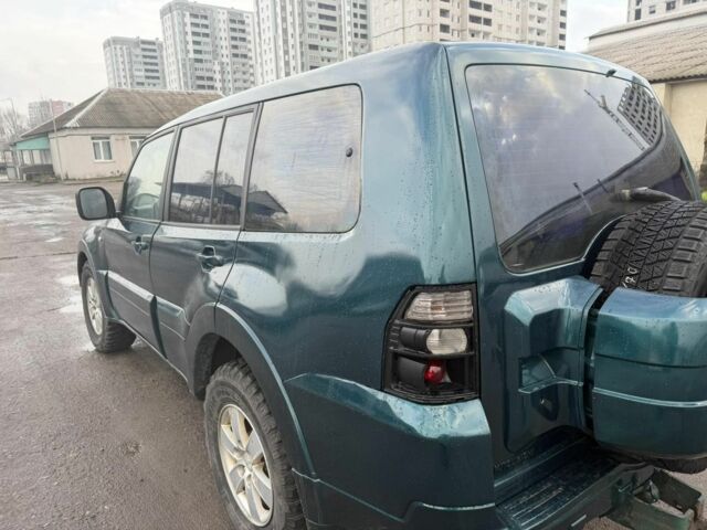 Синий Мицубиси Паджеро, объемом двигателя 3.2 л и пробегом 271 тыс. км за 5000 $, фото 1 на Automoto.ua