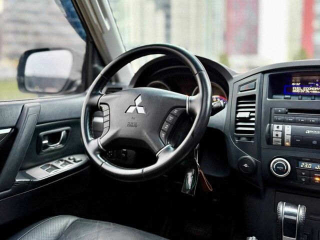 Синій Міцубісі Паджеро, об'ємом двигуна 3 л та пробігом 245 тис. км за 8950 $, фото 8 на Automoto.ua