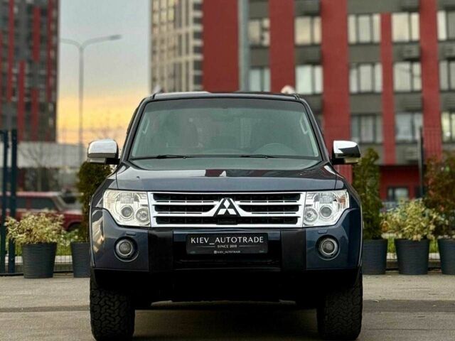 Синій Міцубісі Паджеро, об'ємом двигуна 3 л та пробігом 245 тис. км за 8950 $, фото 1 на Automoto.ua