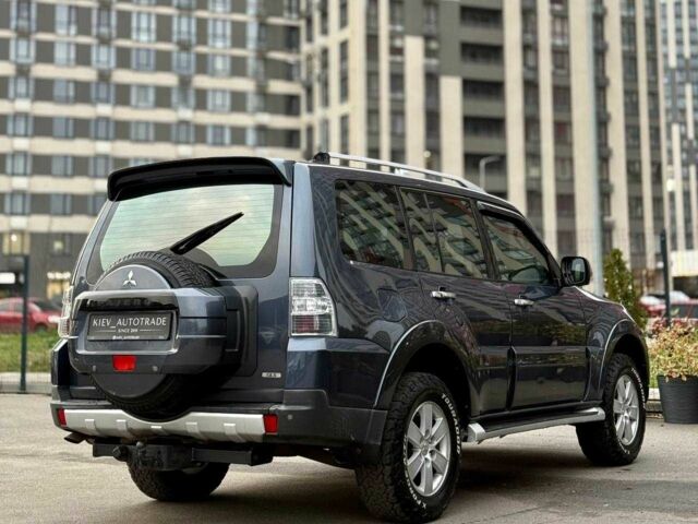 Синій Міцубісі Паджеро, об'ємом двигуна 3 л та пробігом 245 тис. км за 8950 $, фото 3 на Automoto.ua