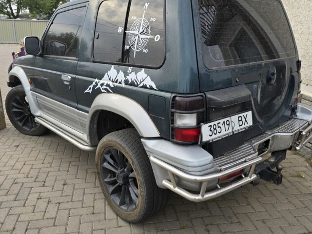 Зелений Міцубісі Паджеро, об'ємом двигуна 3 л та пробігом 280 тис. км за 5500 $, фото 3 на Automoto.ua