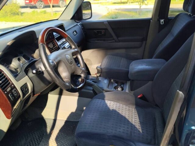 Зеленый Мицубиси Паджеро, объемом двигателя 3 л и пробегом 250 тыс. км за 4500 $, фото 7 на Automoto.ua