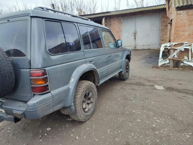 Зеленый Мицубиси Паджеро, объемом двигателя 0 л и пробегом 230 тыс. км за 4400 $, фото 3 на Automoto.ua