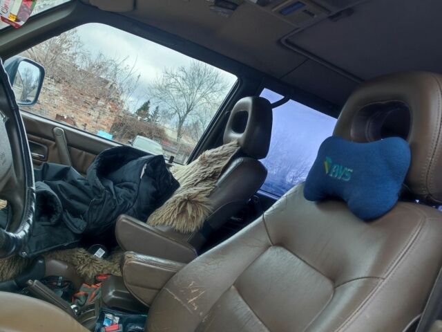 Зеленый Мицубиси Паджеро, объемом двигателя 0 л и пробегом 230 тыс. км за 4400 $, фото 2 на Automoto.ua