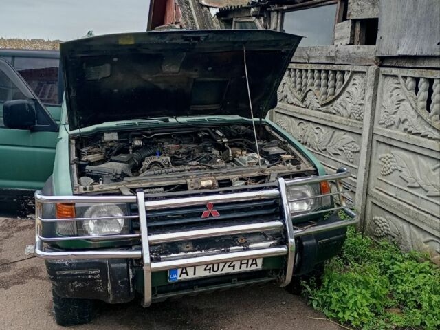 Зелений Міцубісі Паджеро, об'ємом двигуна 3 л та пробігом 428 тис. км за 4000 $, фото 3 на Automoto.ua