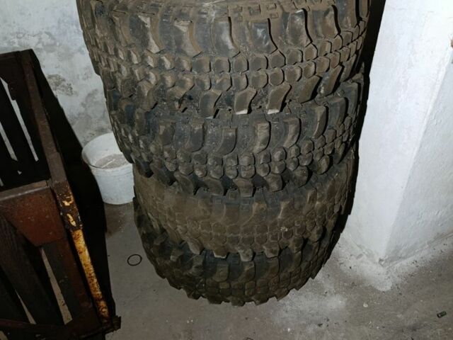 Зеленый Мицубиси Паджеро, объемом двигателя 2.5 л и пробегом 403 тыс. км за 5000 $, фото 7 на Automoto.ua