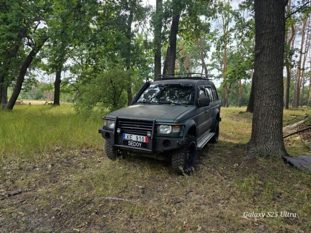 Зеленый Мицубиси Паджеро, объемом двигателя 0 л и пробегом 356 тыс. км за 3118 $, фото 1 на Automoto.ua