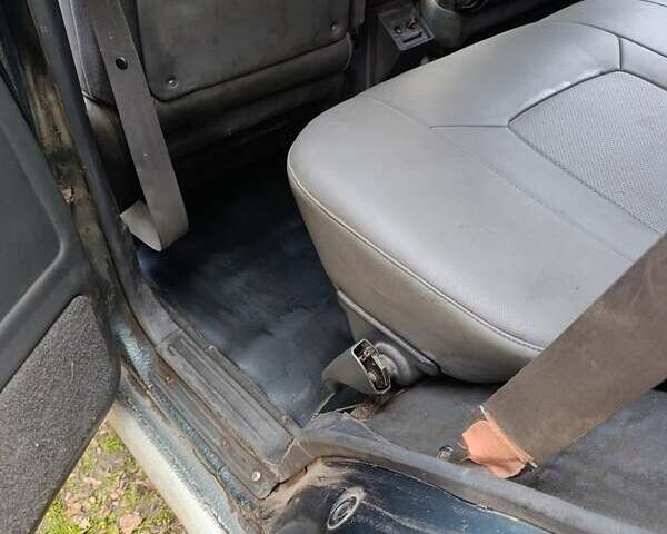 Зеленый Мицубиси Паджеро, объемом двигателя 2.8 л и пробегом 350 тыс. км за 5000 $, фото 3 на Automoto.ua