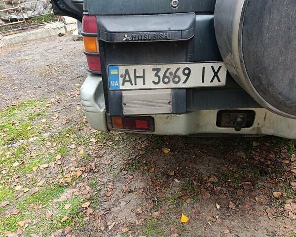 Зеленый Мицубиси Паджеро, объемом двигателя 2.8 л и пробегом 350 тыс. км за 5000 $, фото 1 на Automoto.ua