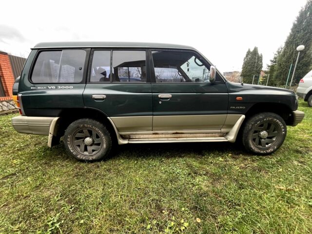 Зелений Міцубісі Паджеро, об'ємом двигуна 3 л та пробігом 197 тис. км за 5500 $, фото 1 на Automoto.ua