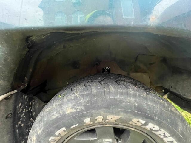 Зелений Міцубісі Паджеро, об'ємом двигуна 3 л та пробігом 197 тис. км за 5500 $, фото 10 на Automoto.ua