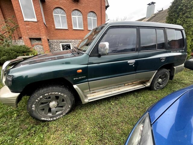 Зелений Міцубісі Паджеро, об'ємом двигуна 3 л та пробігом 197 тис. км за 5500 $, фото 2 на Automoto.ua