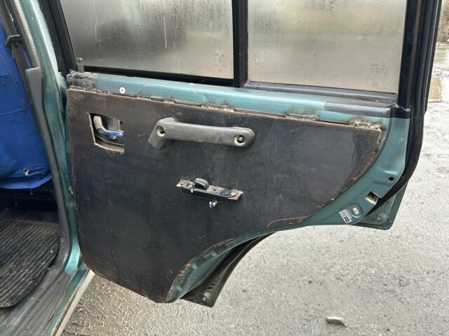 Зеленый Мицубиси Паджеро, объемом двигателя 2.8 л и пробегом 300 тыс. км за 4257 $, фото 4 на Automoto.ua