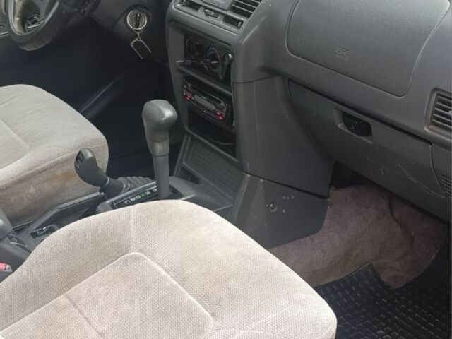 Зелений Міцубісі Паджеро, об'ємом двигуна 2 л та пробігом 350 тис. км за 3500 $, фото 10 на Automoto.ua