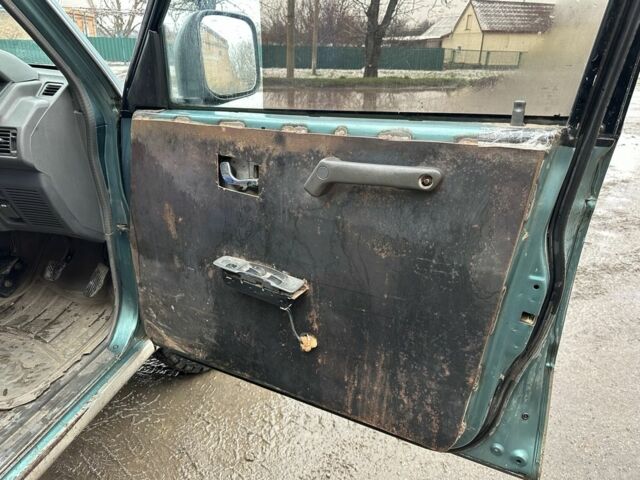 Зеленый Мицубиси Паджеро, объемом двигателя 2.8 л и пробегом 300 тыс. км за 4257 $, фото 5 на Automoto.ua