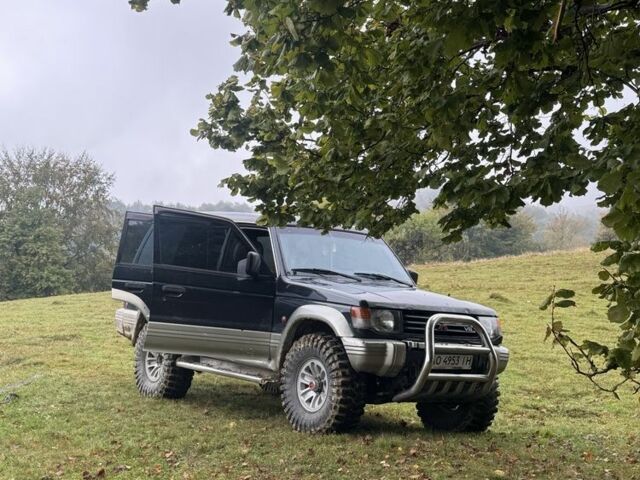 Зеленый Мицубиси Паджеро, объемом двигателя 3.5 л и пробегом 350 тыс. км за 5800 $, фото 3 на Automoto.ua