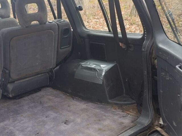 Зелений Міцубісі Паджеро, об'ємом двигуна 2 л та пробігом 350 тис. км за 3500 $, фото 8 на Automoto.ua