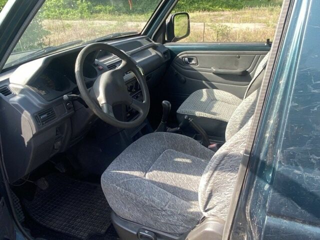 Зелений Міцубісі Паджеро, об'ємом двигуна 2.5 л та пробігом 400 тис. км за 3000 $, фото 4 на Automoto.ua
