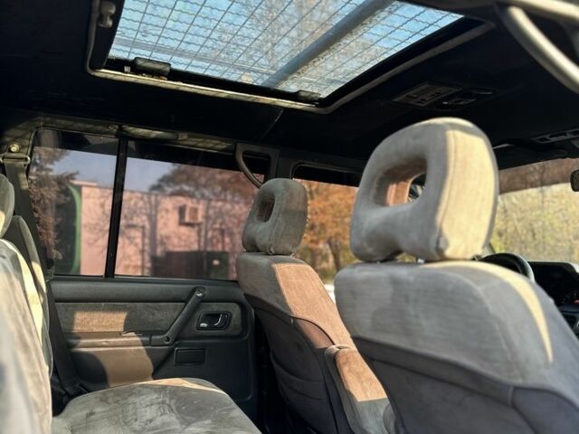 Зелений Міцубісі Паджеро, об'ємом двигуна 2.5 л та пробігом 350 тис. км за 3100 $, фото 10 на Automoto.ua
