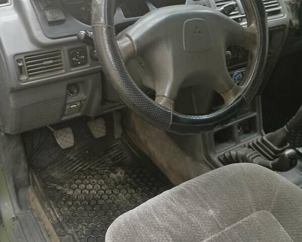 Зеленый Мицубиси Паджеро, объемом двигателя 2.8 л и пробегом 128 тыс. км за 3500 $, фото 10 на Automoto.ua