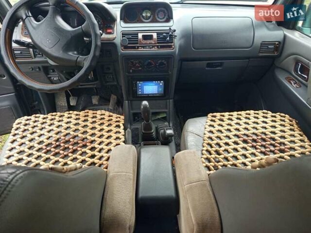Зеленый Мицубиси Паджеро, объемом двигателя 3.5 л и пробегом 225 тыс. км за 6700 $, фото 4 на Automoto.ua