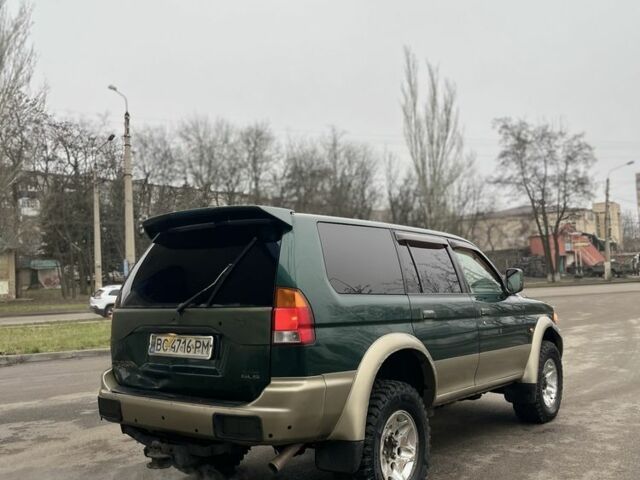 Зеленый Мицубиси Паджеро, объемом двигателя 3 л и пробегом 200 тыс. км за 3700 $, фото 5 на Automoto.ua