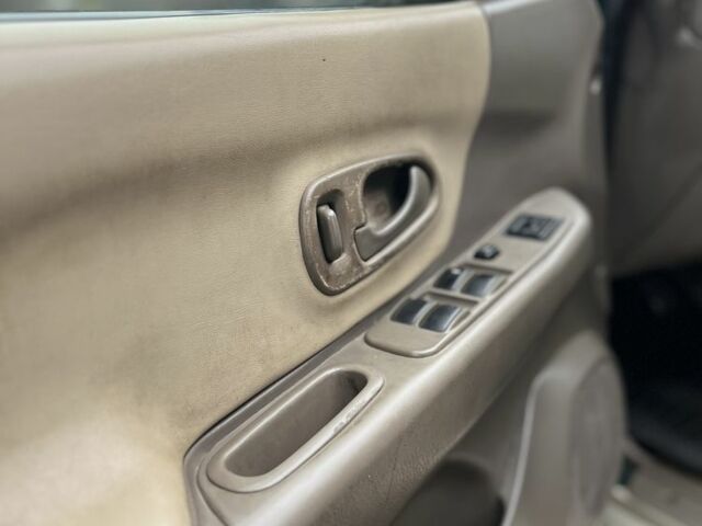 Зеленый Мицубиси Паджеро, объемом двигателя 3 л и пробегом 200 тыс. км за 3700 $, фото 11 на Automoto.ua