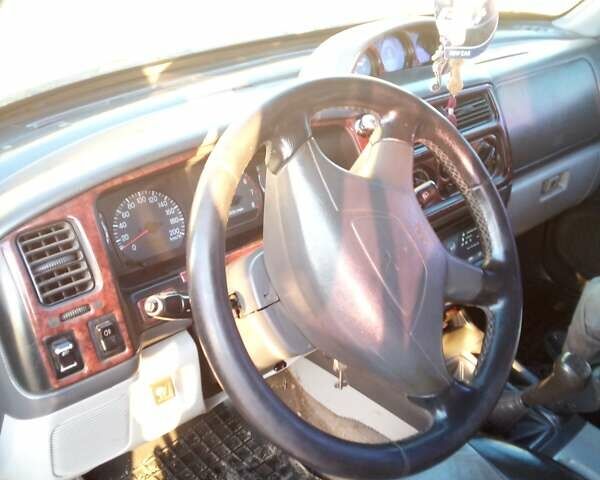 Зелений Міцубісі Паджеро, об'ємом двигуна 2.97 л та пробігом 420 тис. км за 6500 $, фото 6 на Automoto.ua