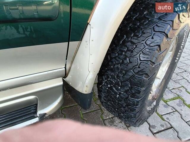 Зеленый Мицубиси Паджеро, объемом двигателя 2.5 л и пробегом 274 тыс. км за 6200 $, фото 12 на Automoto.ua