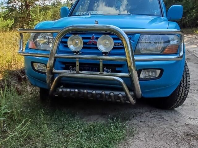 Зеленый Мицубиси Паджеро, объемом двигателя 0 л и пробегом 260 тыс. км за 7000 $, фото 7 на Automoto.ua