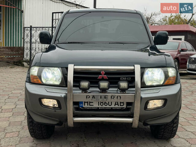 Зелений Міцубісі Паджеро, об'ємом двигуна 3.2 л та пробігом 390 тис. км за 8750 $, фото 1 на Automoto.ua